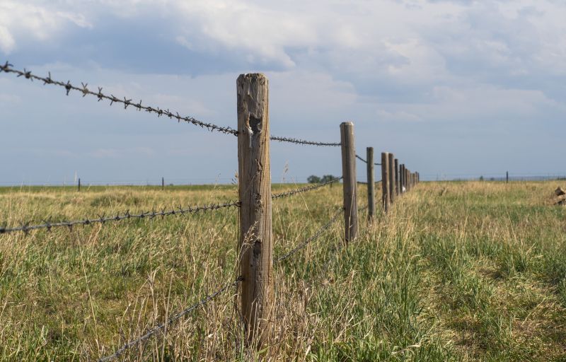 Local Barbed Wire Fence Replacement in Ventura, CA