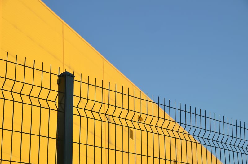 Metal Fence Construction in Des Moines, IA