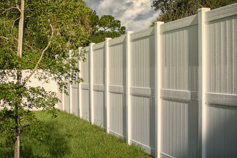 Local Vinyl Fence Replacement in Summerville, SC
