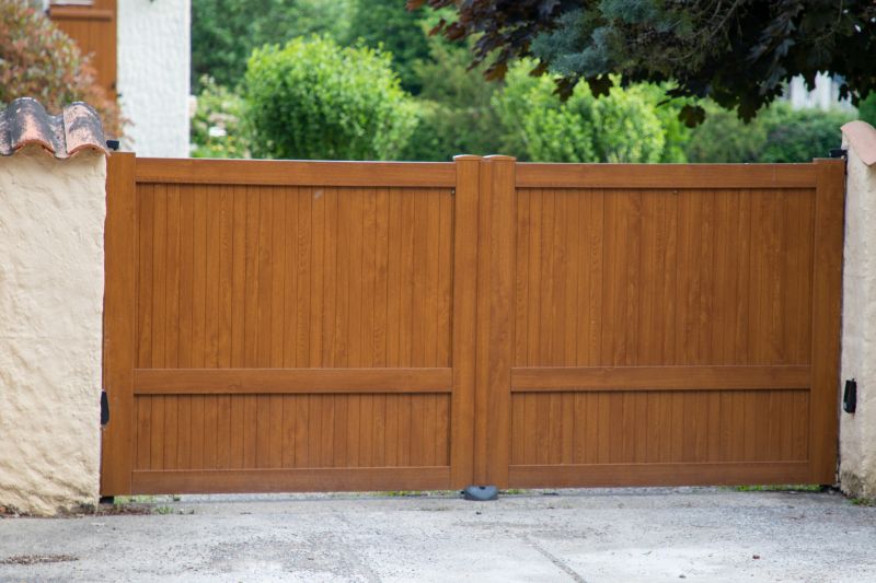 Local Wooden Gate Repair in Del Mar, CA