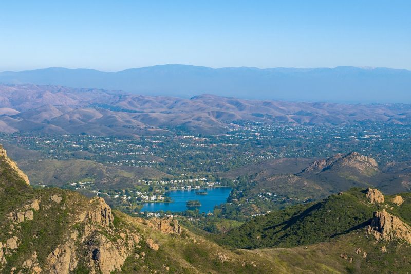 Local Barbed Wire Fence Installation in Calabasas, CA