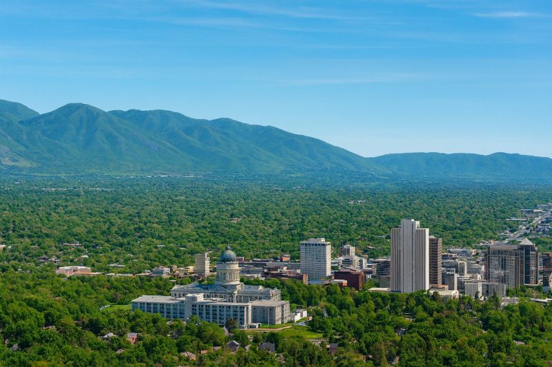 Local Mesh Pool Barrier Installation in Midvale, UT