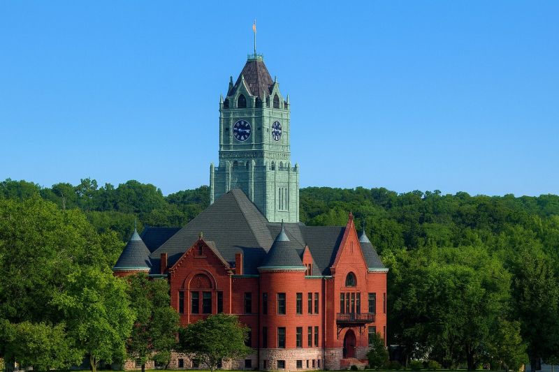 Local Mesh Pool Barrier Installation in Clinton, IA