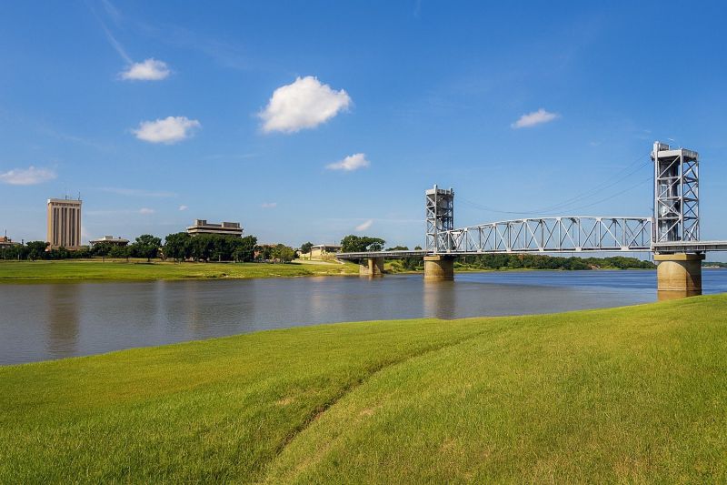 Local Mesh Pool Barrier Installation in Pineville, LA
