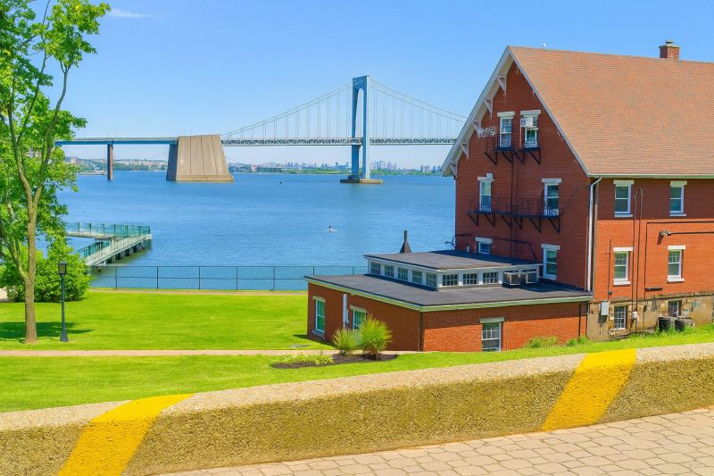 Local Mesh Pool Barrier Installation in Bayside, NY