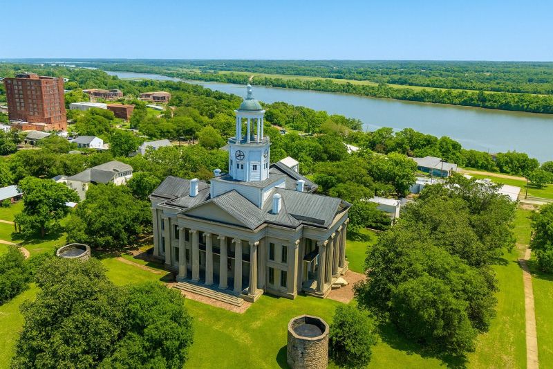 Local Mesh Pool Barrier Installation in Vicksburg, MS