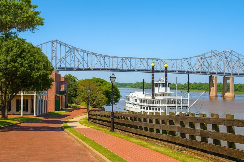 Local Mesh Pool Barrier Installation in Natchez, MS