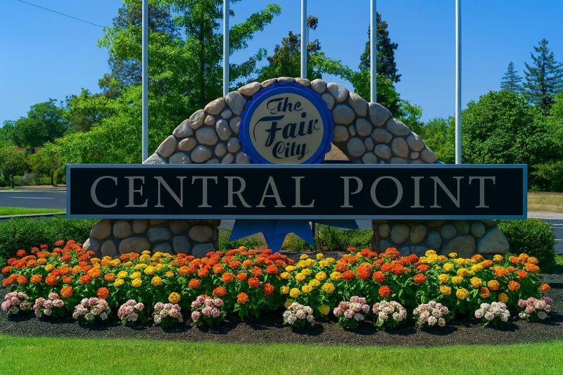 Local Mesh Pool Barrier Installation in Central Point, OR