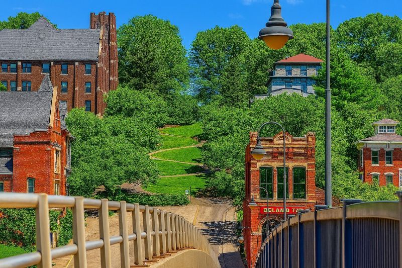 Local Mesh Pool Barrier Installation in Burlington, IA