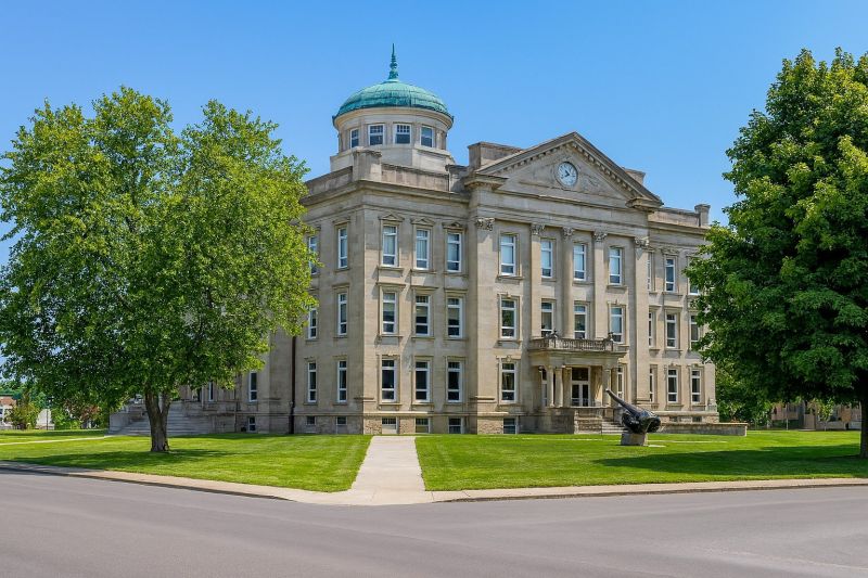 Local Mesh Pool Fence Construction in Brazil, IN