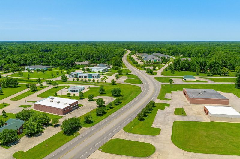Local Mesh Pool Fence Construction in Walker, LA