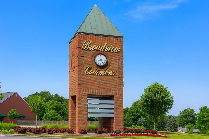 Local Mesh Pool Fence Construction in Broadview Heights, OH