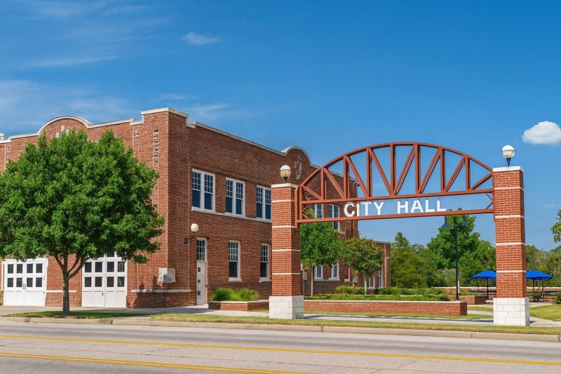 Local Mesh Pool Fence Construction in Collinsville, OK