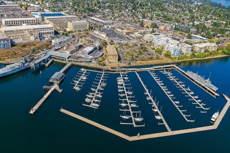 Local Mesh Pool Fence Construction in Bremerton, WA
