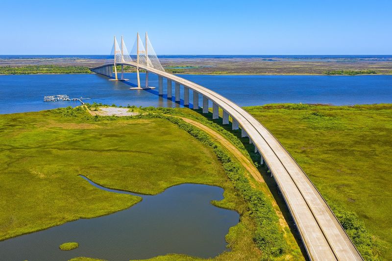 Local Mesh Pool Fence Construction in Brunswick, GA