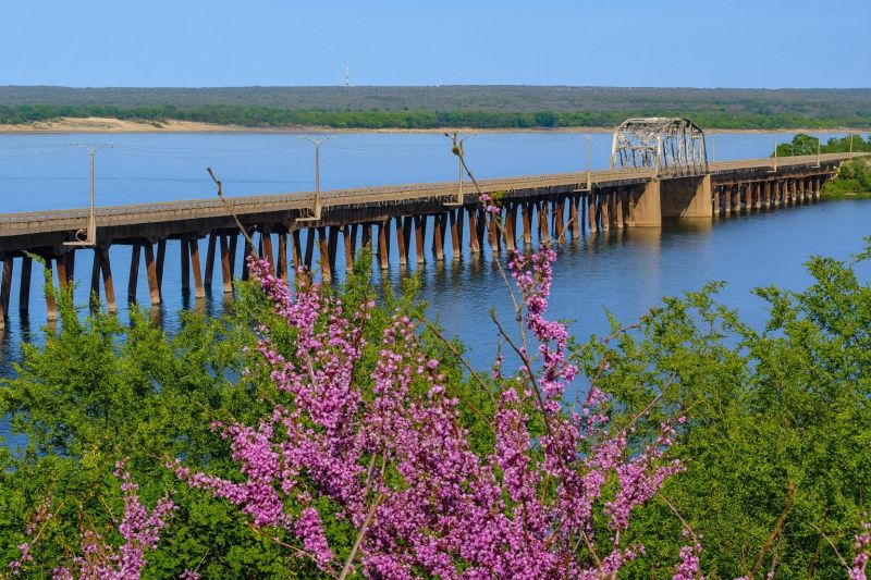 Local Mesh Pool Fence Construction in Kingston, OK