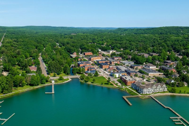 Local Mesh Pool Fence Construction in Boyne City, MI