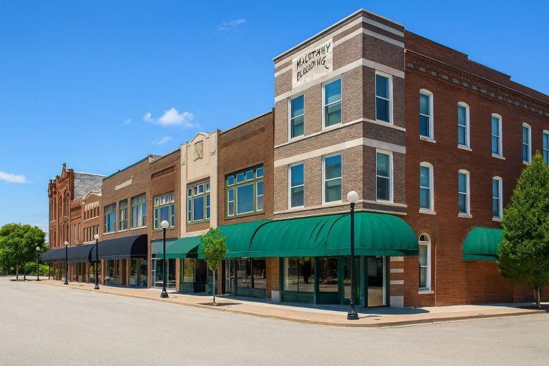 Local Mesh Pool Fence Construction in Charleston, IL