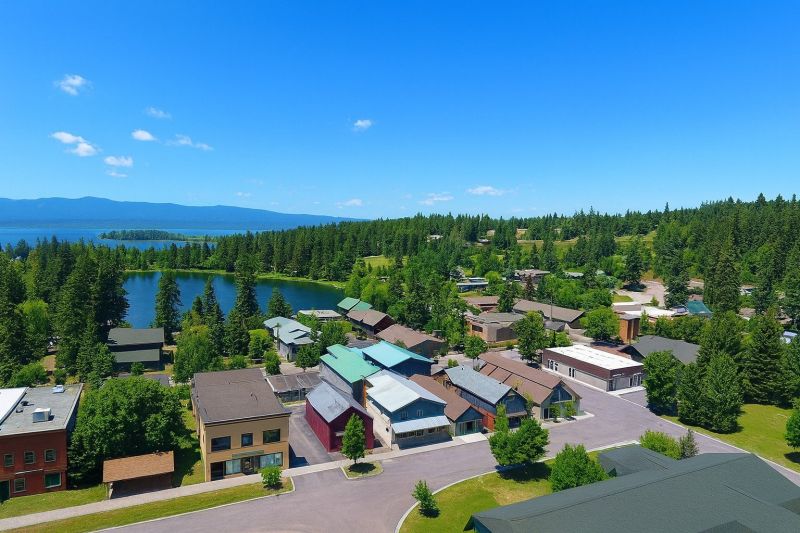 Local Mesh Pool Fence Construction in Bigfork, MT