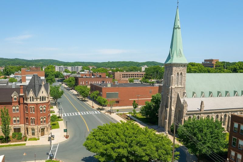 Local Mesh Pool Fence Construction in Danbury, CT