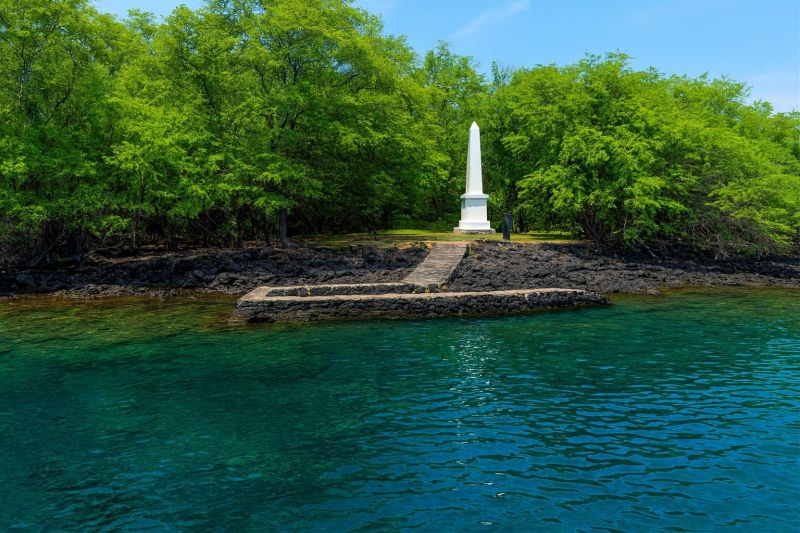 Local Mesh Pool Fence Construction in Captain Cook, HI