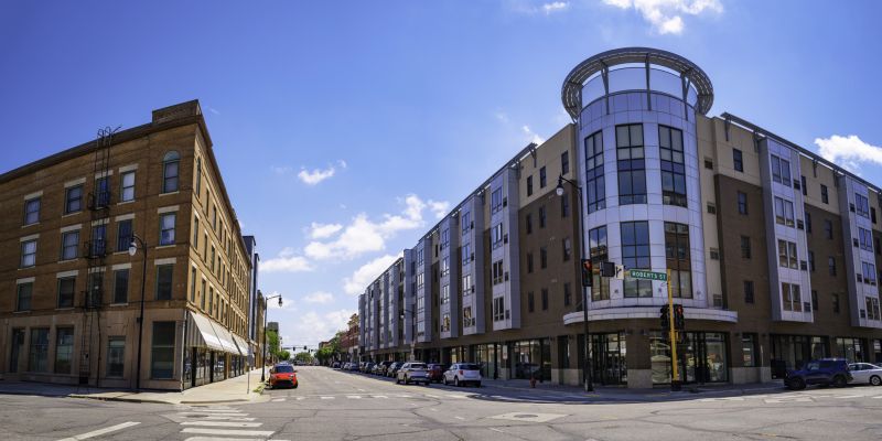 Local Mesh Pool Fence Construction in Fargo, ND